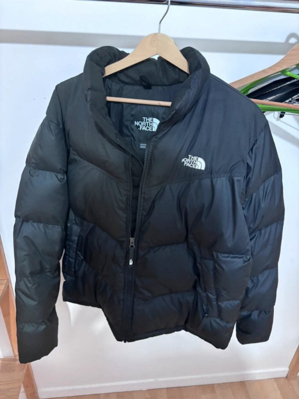 The North Face Women's Nuptse Cropped Puffer Jacket Black Size L - Picture 3 of 5